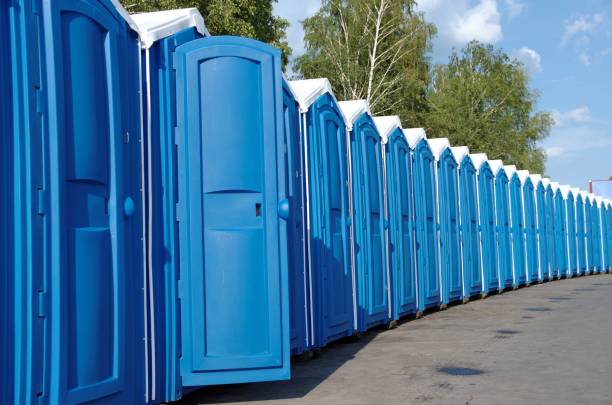 Porta potty delivery and setup in Perry, OH